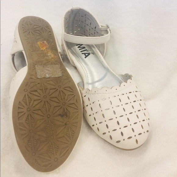 Sandals - Picture 3 of 3